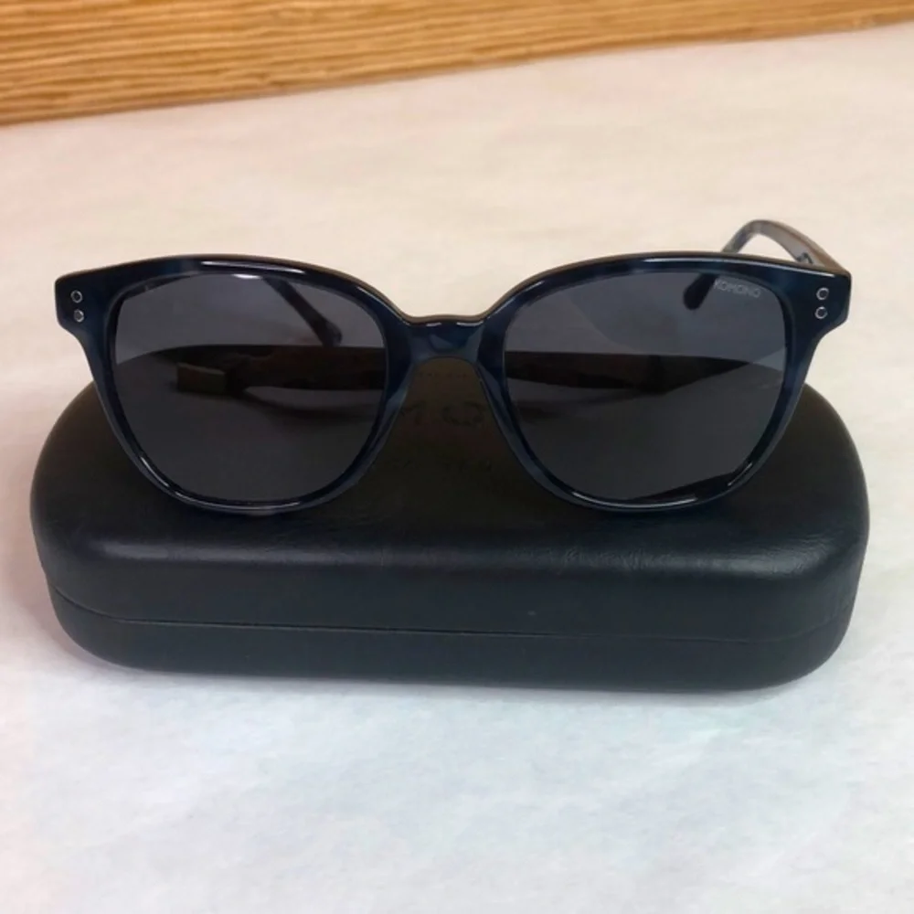 KOMONO sunglasses Renee Indigo blue Demi
